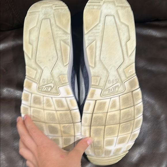 Nike Blue and Pink Sneakers with Sporty Design - Picture 3 of 7